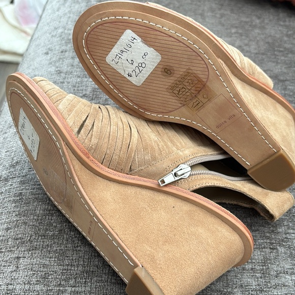 Dolce Vita Heels - Picture 5 of 5